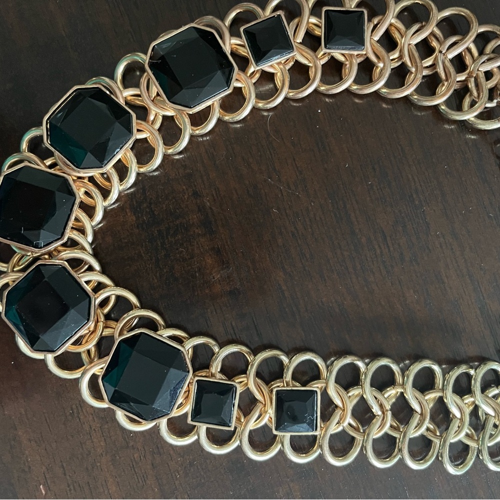 Elegant Black and Gold Chain Necklace